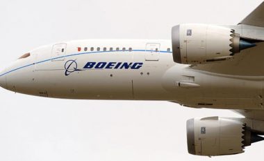 Boeing thotë se ka përmirësuar softuerin e avionëve 737 MAX