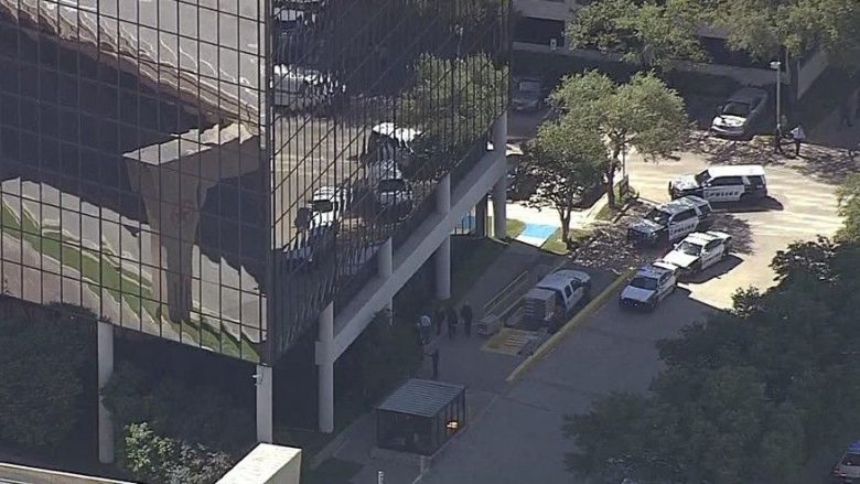 Përfundon tmerri në Dallas: Dy të vdekur dhe asnjë i lënduar (Foto/Video)