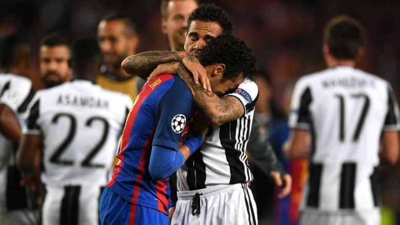 Dani Alves zbulon se çka i tha Neymarit pas eliminimit të Barçës (Video)