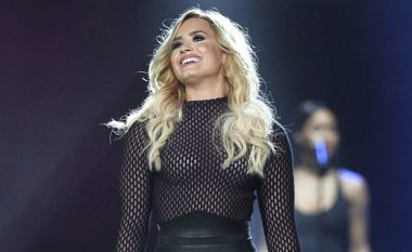 Demi Lovato shfaq trupin seksi, vëmendjen e merr tatuazhi i saj i veçantë (Foto)
