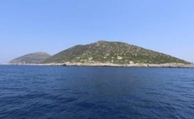 Trupat e dy peshkatarëve italianë, gjenden në ujërat shqiptare