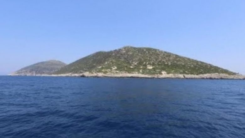 Trupat e dy peshkatarëve italianë, gjenden në ujërat shqiptare