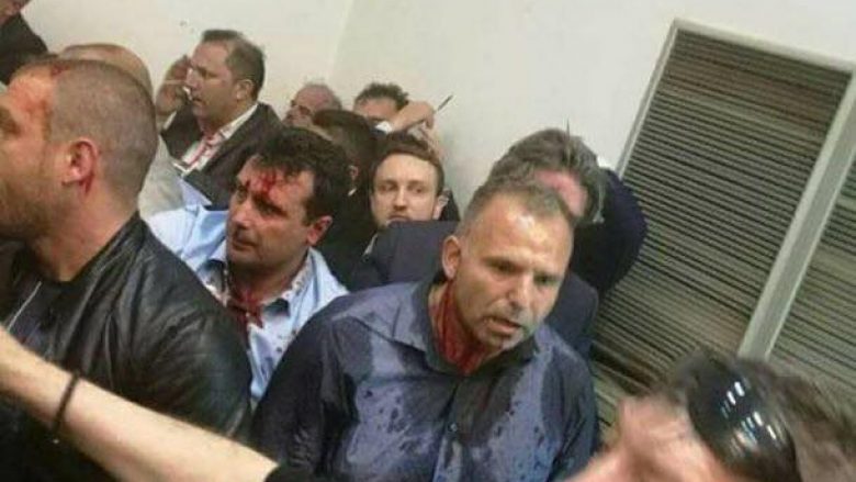 Shkon në 45 numri i të lënduarve në Kuvendin e Maqedonisë