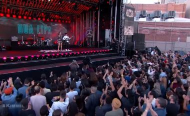 Dua Lipa performon live në koncertin e famshëm amerikan (Video)