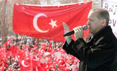 Në Turqi sot mbahet referendumi, që i shton pushtetin Erdoganit