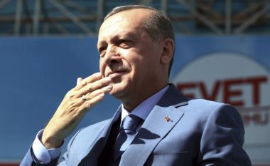 Erdogani dhe 150 biznesmenë turq, aterrojnë në shtator me dy aeroplanë në Beograd