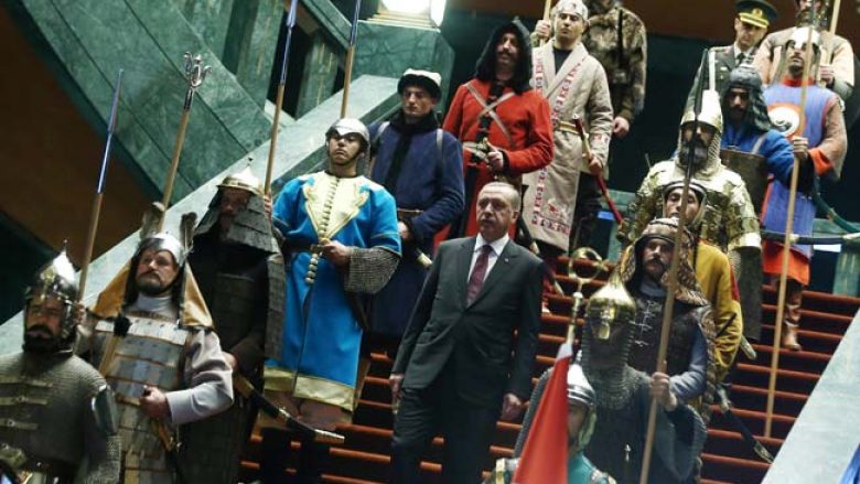 Si ndryshon Kushtetuta dhe si do të jetë Turqia e re e Erdoganit, pas referendumit