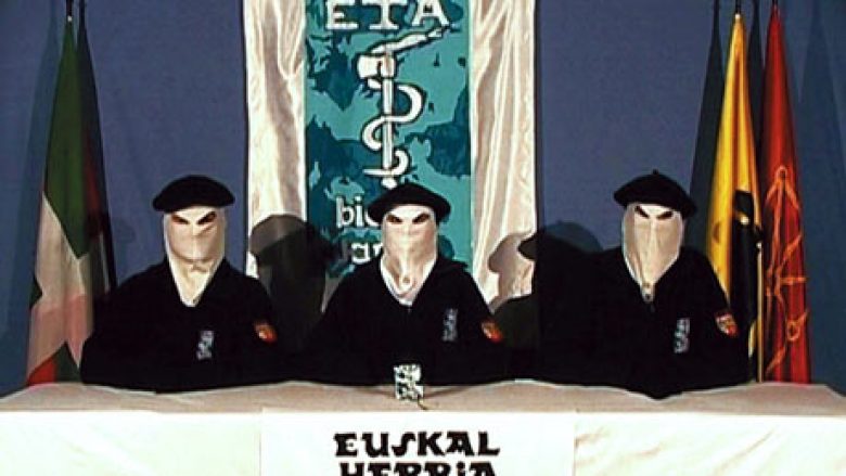 Organizata baske ETA dorëzon armët