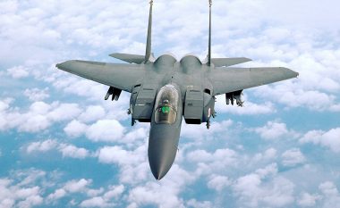 Forcat amerikane synojnë ta “pensionojnë” aeroplanin e pamposhtur luftarak! (Video)