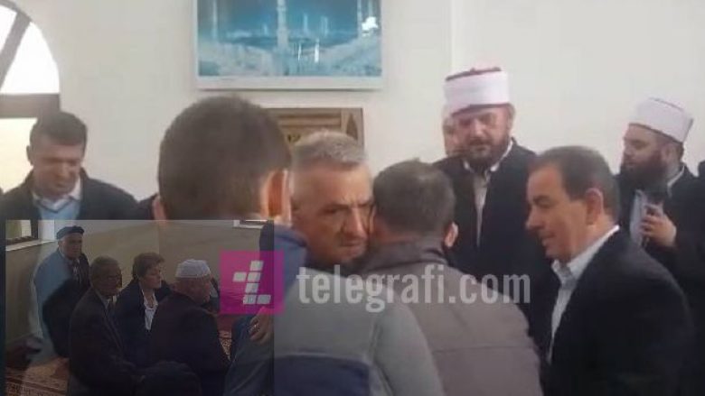 Lot dhe vaj në xhaminë e Bardhit të Madh, familja Gashi i falin gjakun familjes Tërmkolli (Foto/Video)