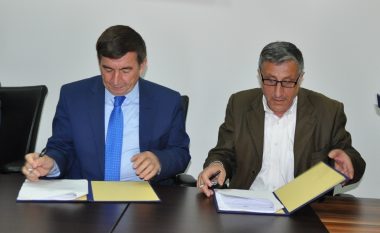 MASHT dhe SBASHK-u nënshkruajnë kontratën kolektive të arsimit