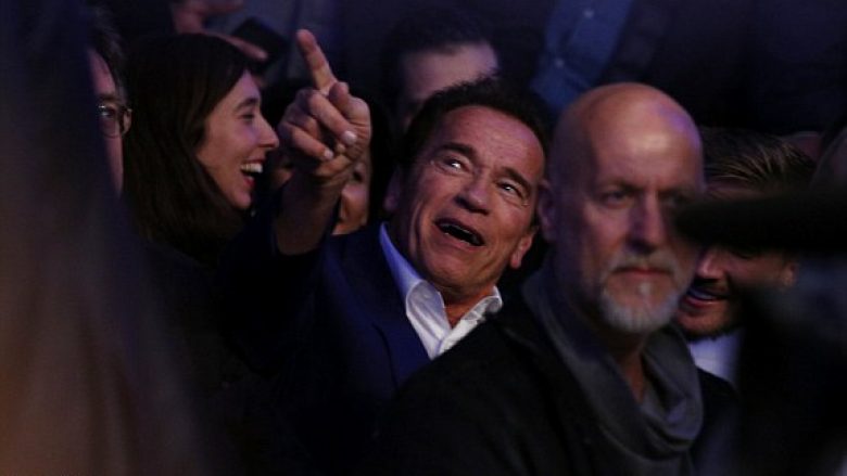 Schwarzenegger shpreson të ketë një rimeç mes Joshuas dhe Klitschkos (Foto)