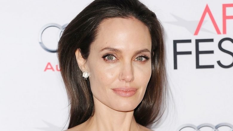 ​Angelina Jolie në lidhje me biznesmenin britanik?