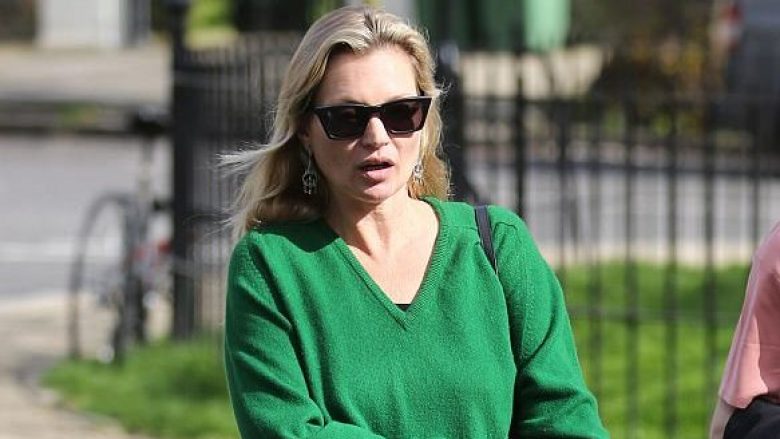 ​Kate Moss vazhdon të dëshmojë se është ikonë e modës