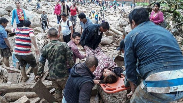 Nga rrëshqitjet e dheut në Kolumbi, 112 të vdekur (Foto)