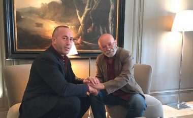 Çun Lajçi viziton Haradinajn në Francë dhe i kushton një poezi (Foto)