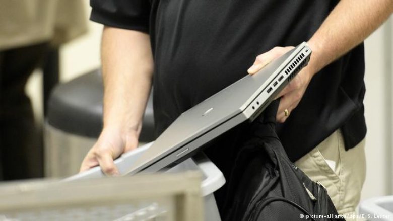 Laptopi, si armë në duart e terroristëve