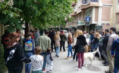 Protesta para shtëpisë së vrasësit të qenit në Shkup (Foto)