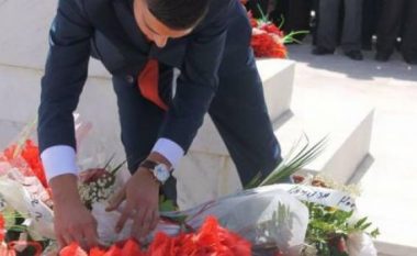Djali i Shkelzen Haradinajt: Nderin dhe krenarinë tënde do ta çoj në vend