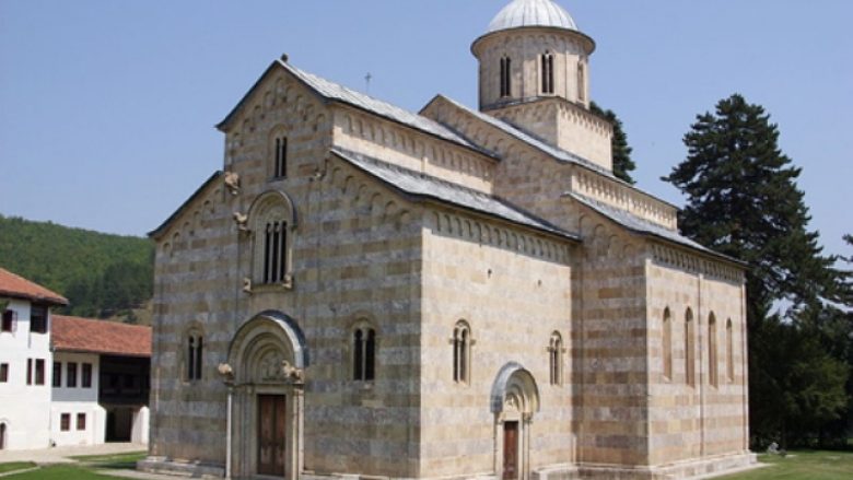 Presidenti i Europa Nostra i përgjigjet Gërvallës dhe Çekut lidhur me Manastirin e Deçanit