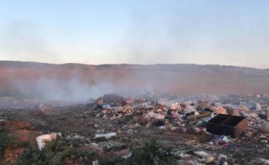 Banorët e Likovës bllokojnë rrugën, protestojnë kundër deponive