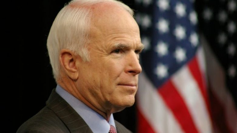 Senatori amerikan McCain të enjten në Kosovë