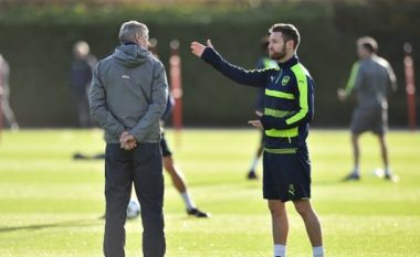 Shkodran Mustafi, bashkëlojtarëve: Mbyllni veshët ndaj spekulimeve për Wengerin