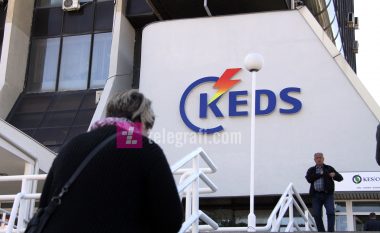 KEDS: Erërat e forta po shkaktojnë prishje në rrjetin elektrik, shtylla të thyera dhe përçues të këputur