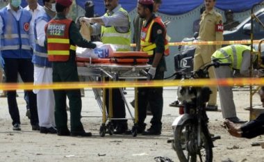 Pesë të vrarë nga një shpërthim me bombë në Pakistan