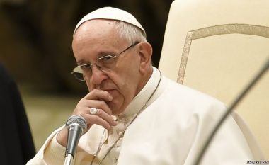Papa kërkon ndërmjetësim ndërkombëtar për krizën e SHBA me Korenë e Veriut