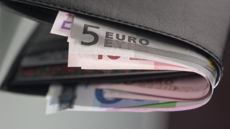 Pensioni minimal në Slloveni sa trefishi i pagës minimale në Kosovë