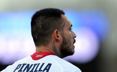 Pinilla dënohet me pesë ndeshje pas ndërhyrjes kundër Berishës, por shikoni se si e kishte goditur shqelm Bashën (Video)
