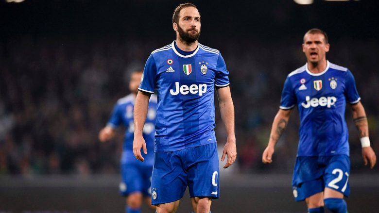 Mësohet se kujt ia drejtoi gishtin Higuain pas golave të shënuar (Foto/Video)