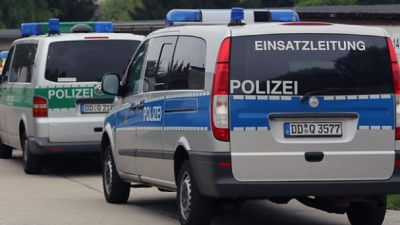 Policët gjermanë i shpëtojnë jetën gruas shqiptare