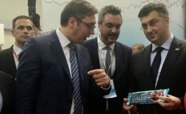 Vuçiq i dhuroi një çokollatë serbe, për kryeministrin kroat kjo “nuk paraqiti problem”! (Foto)