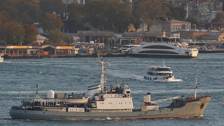 Luftanija ruse përplaset me një anije mallrash, 15 ushtarë të zhdukur
