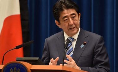 Abe: Koreja e Veriut mund të lëshojë edhe raketa me gaz sarin
