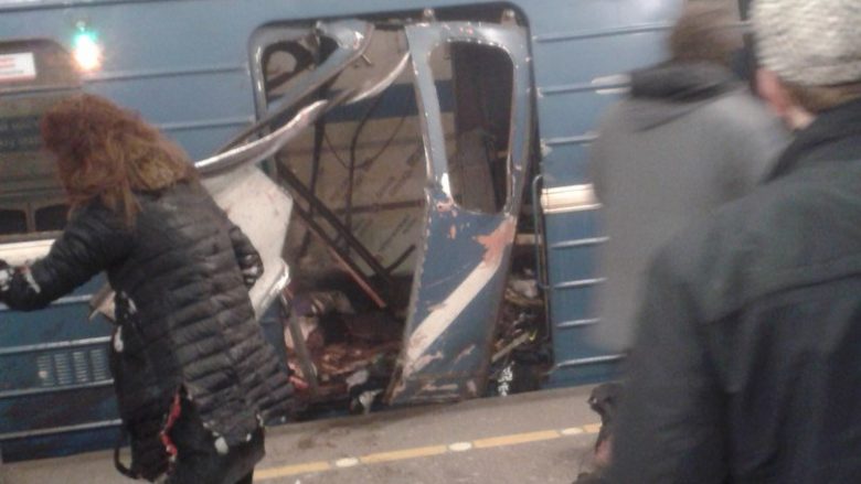 Shpërthim në metronë e Shën Petersburg, raportohet për disa të vdekur (Foto/Video,+18)