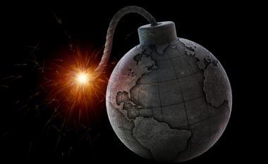 Alarmi i frikshëm: Bota mund të jetë në rrezik më të madh sesa përballja Rusi–Perëndim (Foto)