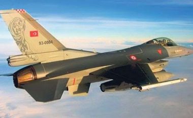 Në Siri vriten 18 persona nga sulmet ajrore turke