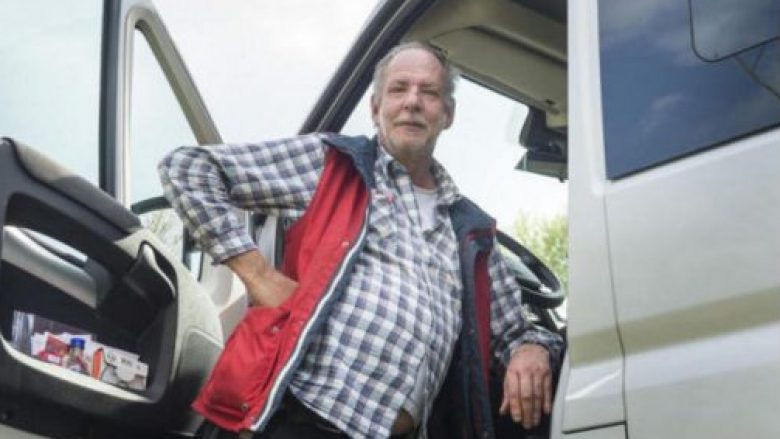 I bie pishman taksisti zviceran që tha se refuzon të transportojë shqiptarët e Kosovës