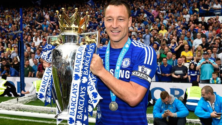 Terry tregon arsyen e largimit nga Chelsea