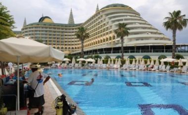Rënie e theksuar e të ardhurave nga turizmi në Turqi