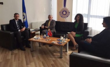 Ambasadori Minxhozi vizitoi Doganën e Kosovës