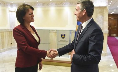 Eichhorst gjatë takimit me Veselin: Vazhdoni reforma dhe dialogun me Serbinë