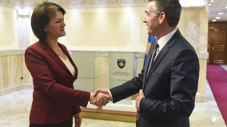 Eichhorst gjatë takimit me Veselin: Vazhdoni reforma dhe dialogun me Serbinë