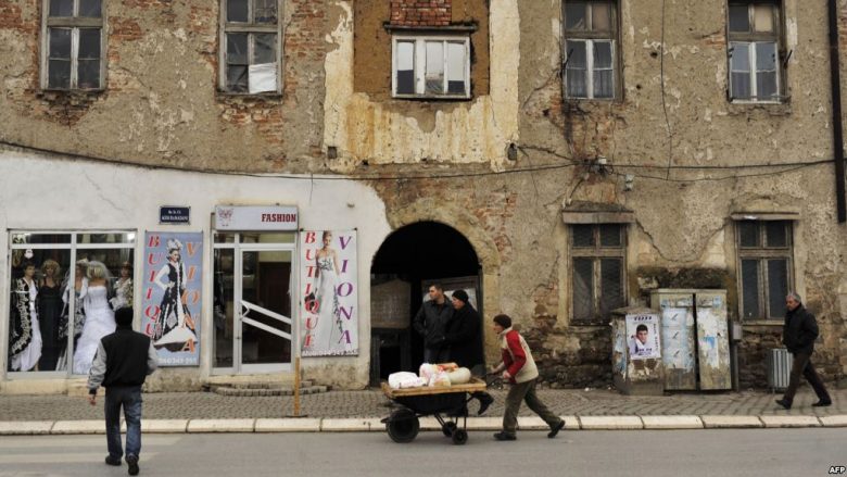 Kosova dominohet nga shtresa e varfër