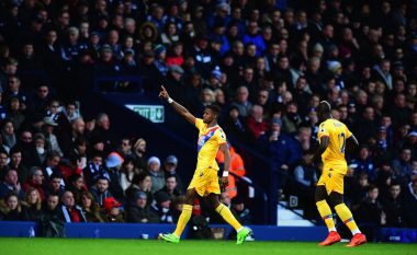 Crystal Palace shokon Chelsean me dy gola për dy minuta (Video)