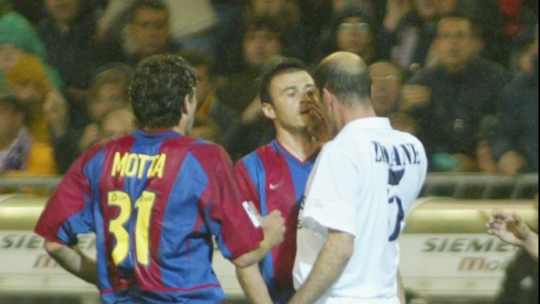 Koha kur Zidane dhe Enrique u kacafytën në El Clasico (Foto/Video)