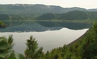 Liqeni që fsheh një sekret të tmerrshëm: Vetëm një orë qëndrim pranë tij, mjafton që të vdisni në mënyrën më brutale (Foto/Video)